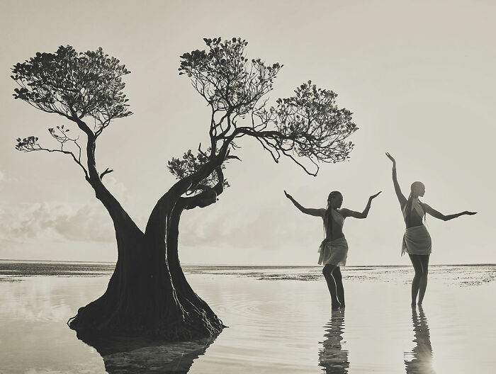 30 Breathtaking Images By This Artist That Show How The Human Body Dissolves Into Nature