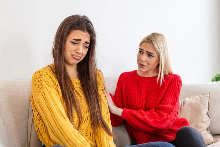 Sister Redecorates Sibling’s Room As A Surprise, Gets Told “I Hate You” When They Come Home