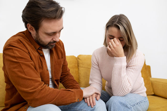 Woman Finds Out Bestie Returned To Toxic Ex, Feels Used After Defending Her And Risking Her Marriage
