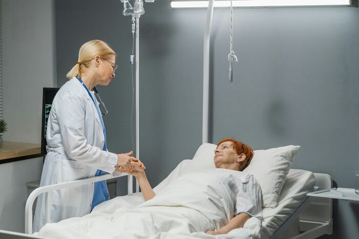 “Routine Cancer Screening”: 57 Medical Professionals Share Which Health Warning Signs Should Trouble You