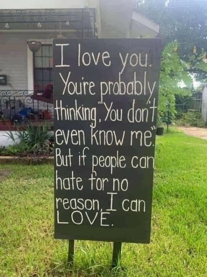 99 Wholesome Pics That Hit Harder Than A Pixar Movie