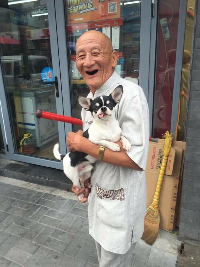 99 Wholesome Pics That Hit Harder Than A Pixar Movie