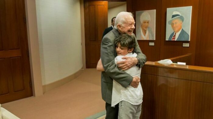 99 Wholesome Pics That Hit Harder Than A Pixar Movie
