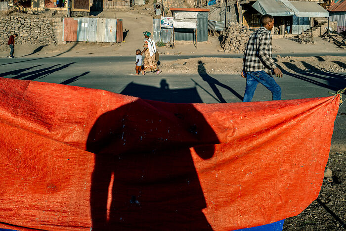 AAP Magazine Announces The 25 Winning Shadow-Themed Photographs