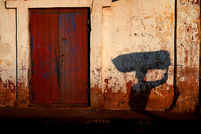 AAP Magazine Announces The 25 Winning Shadow-Themed Photographs