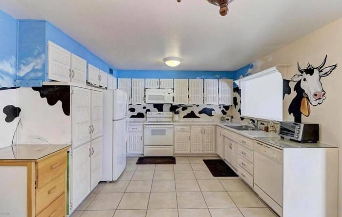 “The Unquestionable Futility Of Existence?”: 79 Of The Wildest Real Estate Listings That Made It To The Market (New Pics)