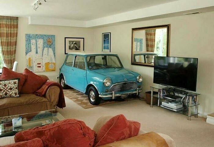 “The Unquestionable Futility Of Existence?”: 79 Of The Wildest Real Estate Listings That Made It To The Market (New Pics)