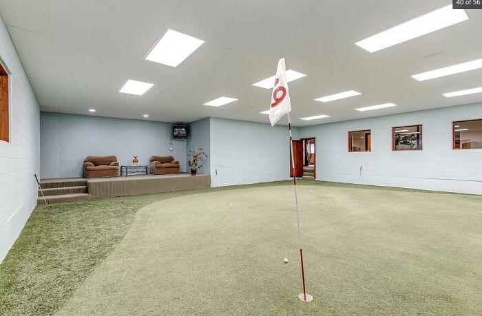 “The Unquestionable Futility Of Existence?”: 79 Of The Wildest Real Estate Listings That Made It To The Market (New Pics)