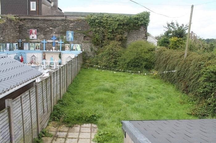 “The Unquestionable Futility Of Existence?”: 79 Of The Wildest Real Estate Listings That Made It To The Market (New Pics)