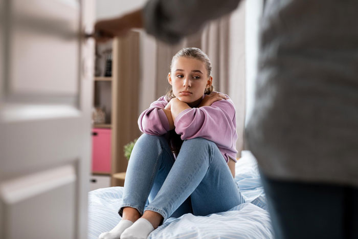 Teen Spends Years Being Ignored By Family For Being “Affair Baby”, Finally Reveals Her Real Feelings