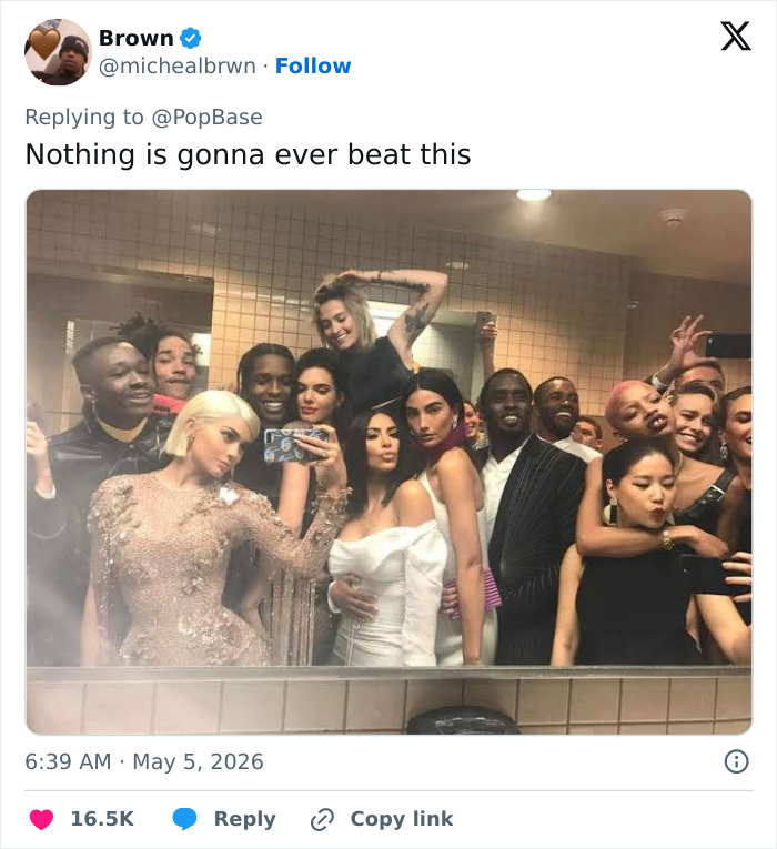 “Yikes”: This Year&rsquo;s Met Gala Bathroom Selfie Is Going Viral For All The Wrong Reasons