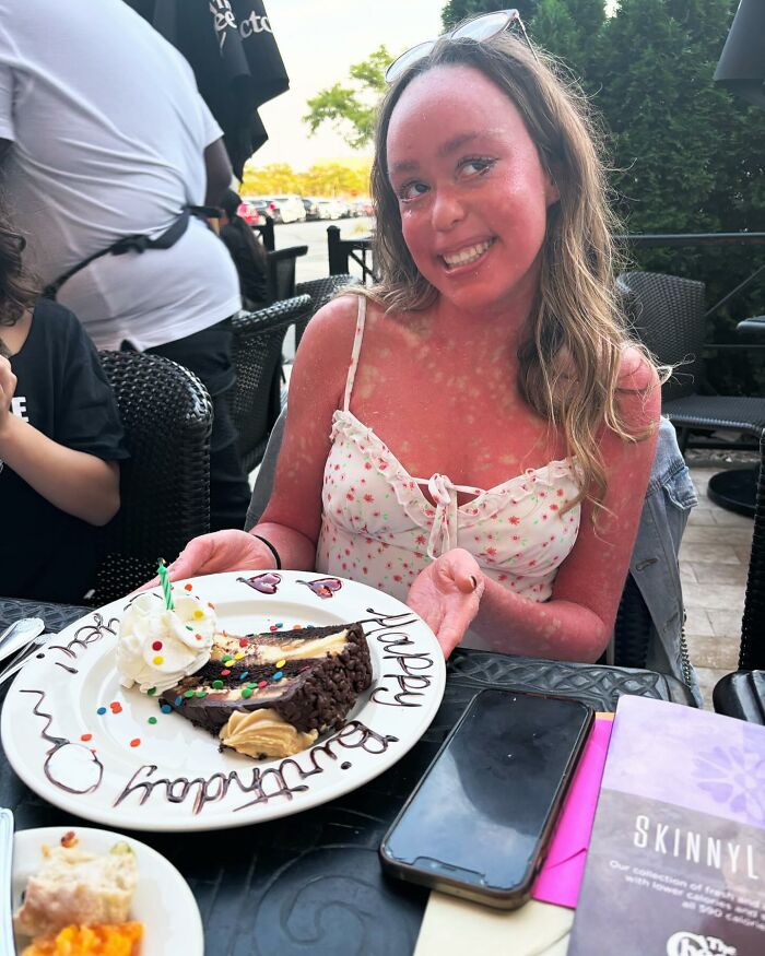 Teen Shows The Only Way She Can Control Her Rare Skin Condition, Shocks Doctors With Her Routine