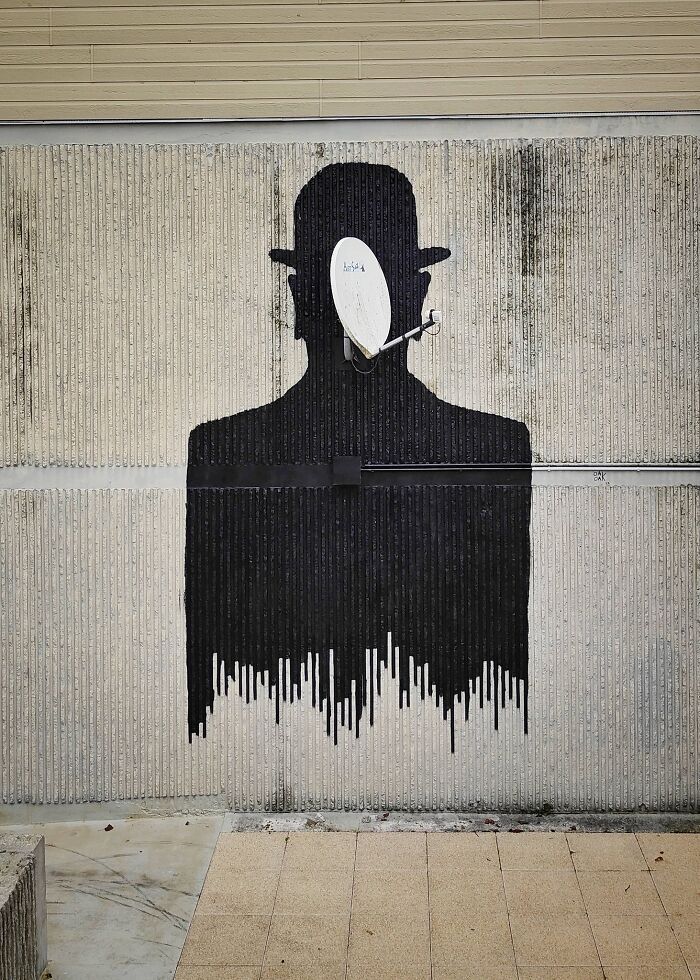 This Artist Turns Cracks And Broken Walls Into Art, 40 Clever Street Interventions By Oakoak (New Pics)