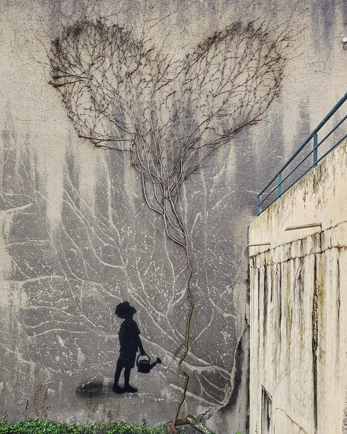 This Artist Turns Cracks And Broken Walls Into Art, 40 Clever Street Interventions By Oakoak (New Pics)