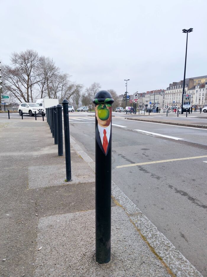 This Artist Turns Cracks And Broken Walls Into Art, 40 Clever Street Interventions By Oakoak (New Pics)