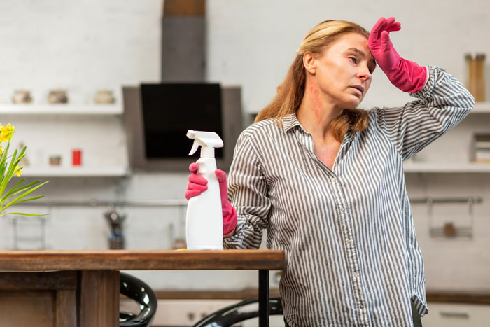 Woman Expected To Be A “Maid” To BF’s Grown-Up Kids, He’s Livid When She Stops Cleaning Up After Them Woman Expected To Be A “Maid” To BF’s Grown-Up Kids, He’s Livid When She Stops Cleaning Up After Them
