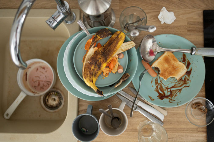 Woman Expected To Be A “Maid” To BF’s Grown-Up Kids, He’s Livid When She Stops Cleaning Up After Them Woman Expected To Be A “Maid” To BF’s Grown-Up Kids, He’s Livid When She Stops Cleaning Up After Them