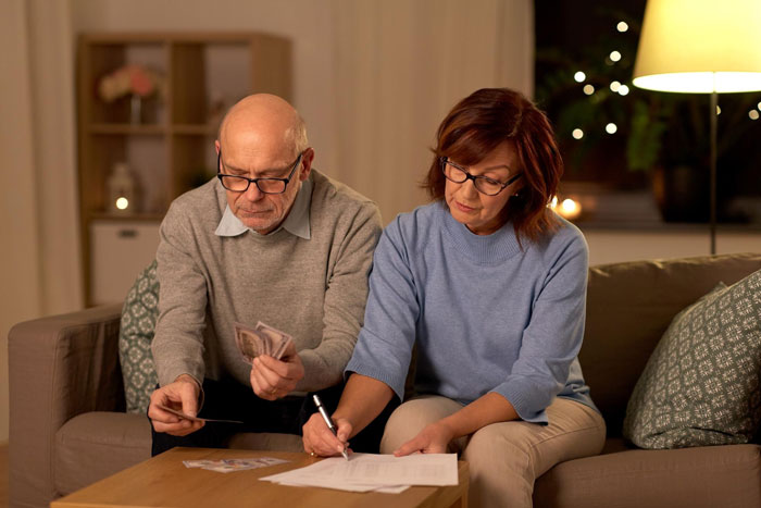 SAHM Aghast As Fianc&eacute;’s Family Harasses Her For His Debts The Moment She Starts Working Again