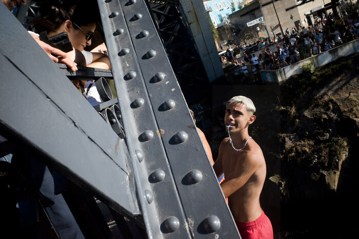 39 Powerful Street Photography Shots By This New York-Based Photographer 39 Powerful Street Photography Shots By This New York-Based Photographer