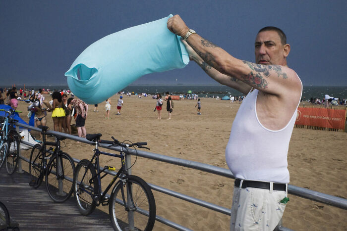39 Powerful Street Photography Shots By This New York-Based Photographer 39 Powerful Street Photography Shots By This New York-Based Photographer