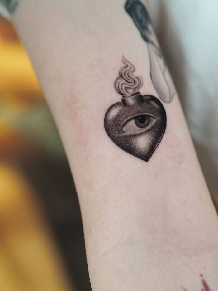 I Designed 22 Surreal Eye-Themed Tattoos That Hide Entire Worlds Behind A Single Gaze I Designed 22 Surreal Eye-Themed Tattoos That Hide Entire Worlds Behind A Single Gaze