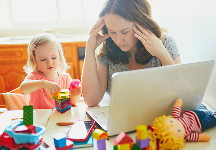 Mom Is Accused Of &ldquo;Throwing A Tantrum&rdquo; After Refusing To Babysit Friends&rsquo; Kids On Mother&rsquo;s Day