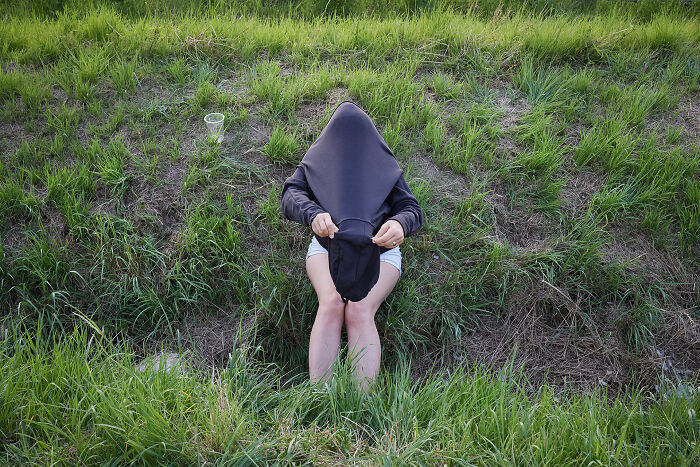 65 Street Photos Capturing Funny Coincidences And Unexpected Moments From Everyday Life By Janusz Jurek