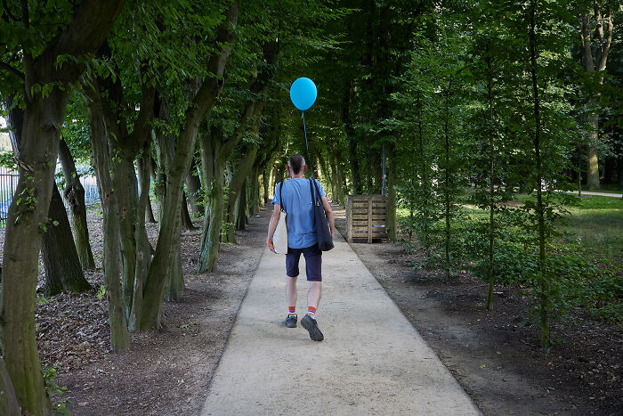 65 Street Photos Capturing Funny Coincidences And Unexpected Moments From Everyday Life By Janusz Jurek