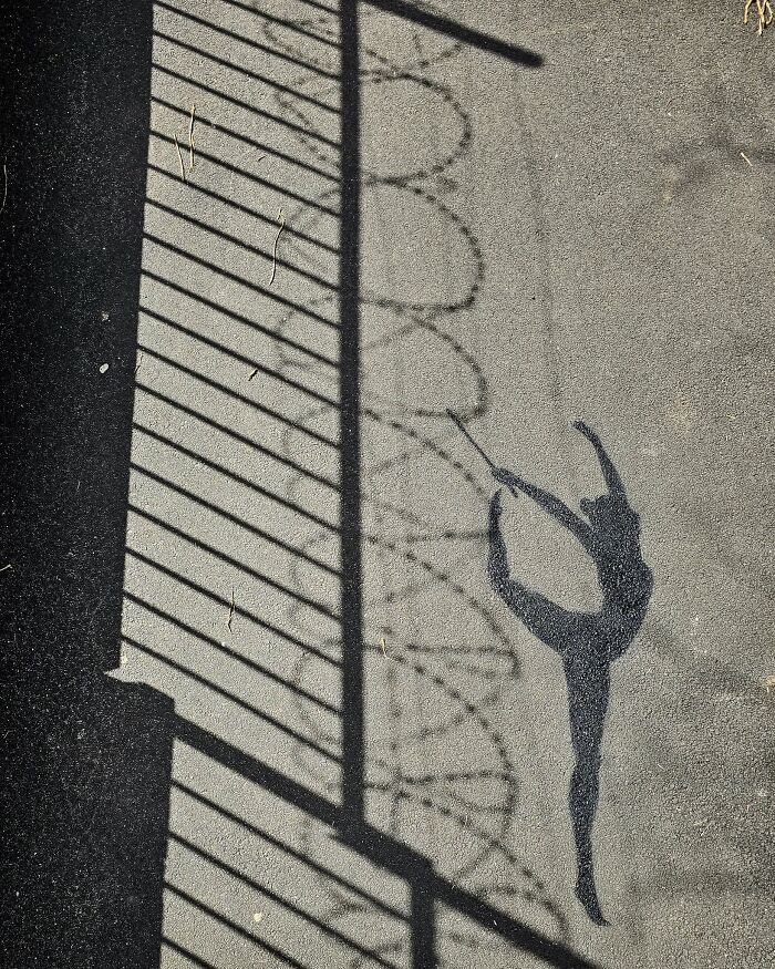 This Artist Turns Cracks And Broken Walls Into Art, 40 Clever Street Interventions By Oakoak (New Pics)