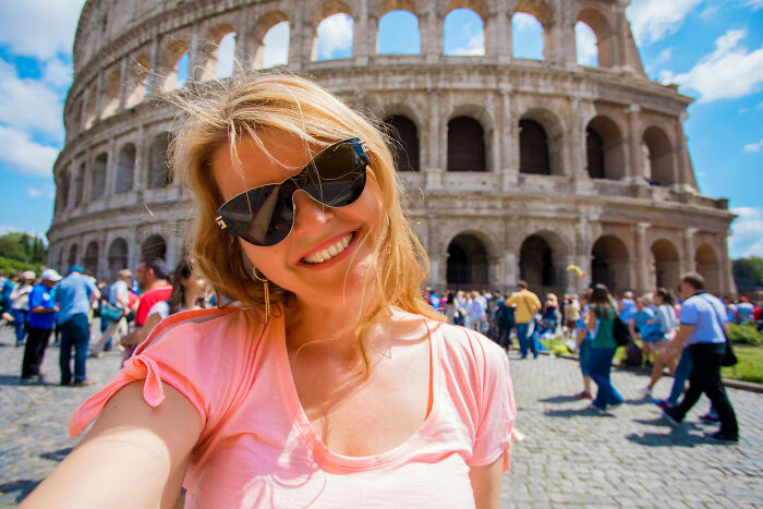 35 Annoying Things Tourists Keep Doing Abroad That Locals Simply Can’t Stand 35 Annoying Things Tourists Keep Doing Abroad That Locals Simply Can’t Stand