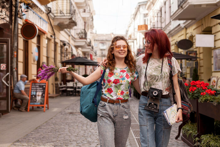 35 Annoying Things Tourists Keep Doing Abroad That Locals Simply Can’t Stand 35 Annoying Things Tourists Keep Doing Abroad That Locals Simply Can’t Stand