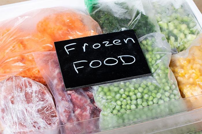 Guy’s Mistress-Turned-Wife Keeps Insulting His Ex’s Frozen Food, Whines As She Brutally Snubs Her