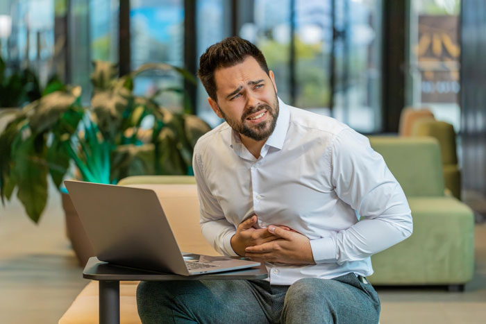Office Food Thief Steals Ghost Pepper Chili And Runs To HR, Accidentally Speeds Up Their Own Firing