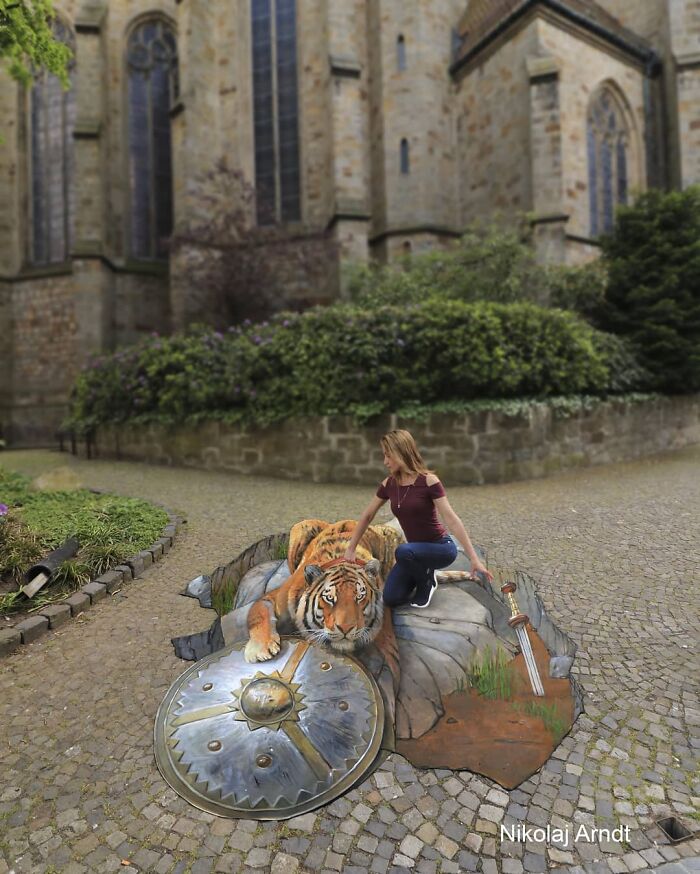 This Artist Turns Ordinary Streets Into Deep Holes, Oceans, And Wild Illusions (75 Pics)