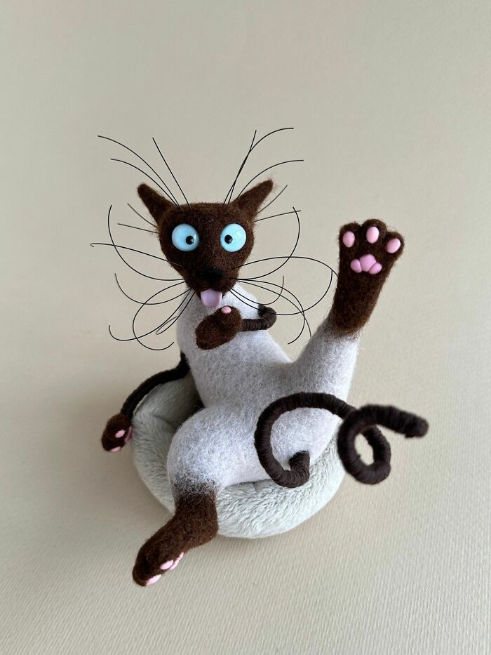 43 Wool Felted Cats With Over-The-Top Whiskers And Even Bigger Attitudes By Mary Derkach