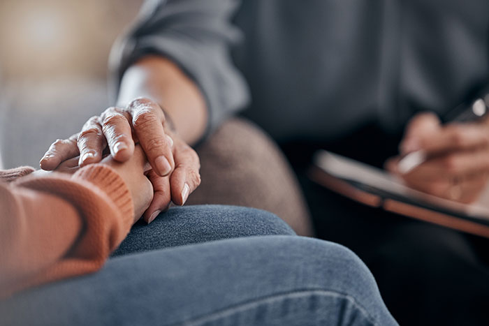 Widowed Parents Find Love During Support Group, Daughter Throws A Fit As Stepsis Won&rsquo;t Accept Them