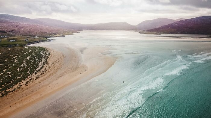 61 Stunning Views That Feel Like They Belong In Completely Different Parts Of The World