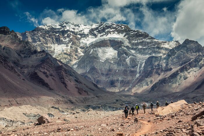 61 Stunning Views That Feel Like They Belong In Completely Different Parts Of The World