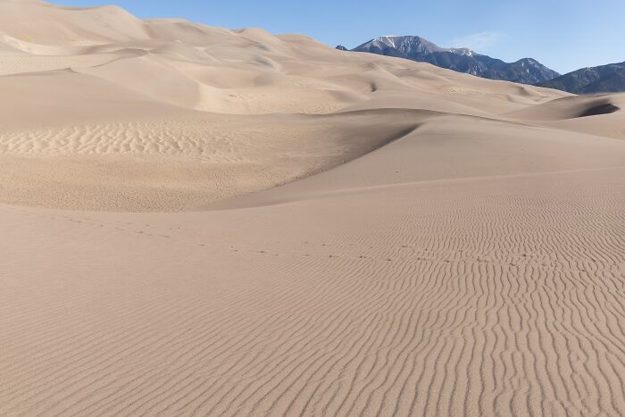 61 Stunning Views That Feel Like They Belong In Completely Different Parts Of The World