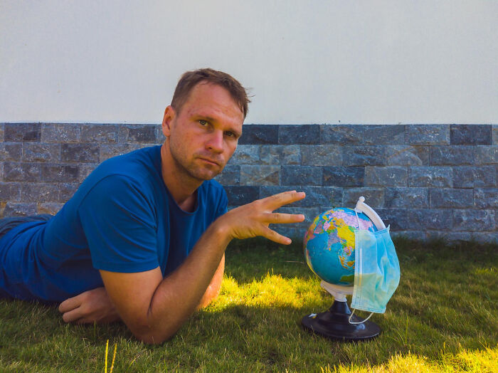 35 Ridiculous “Conspiracy Theory” Moments That Were Easily Explained By Simple Facts