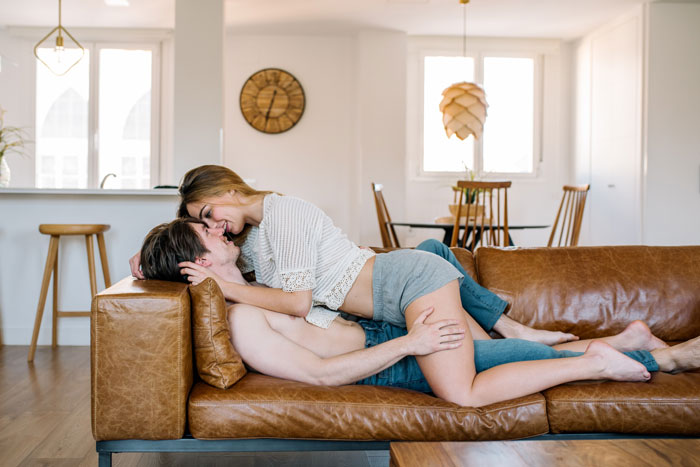 Woman Thinks BF And Bestie Have A Cute “Sibling Bond,” Accidentally Discovers She’s The Third Wheel Woman Thinks BF And Bestie Have A Cute “Sibling Bond,” Accidentally Discovers She’s The Third Wheel