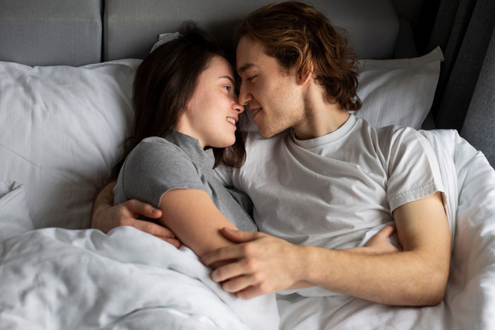 Woman Thinks BF And Bestie Have A Cute “Sibling Bond,” Accidentally Discovers She’s The Third Wheel Woman Thinks BF And Bestie Have A Cute “Sibling Bond,” Accidentally Discovers She’s The Third Wheel