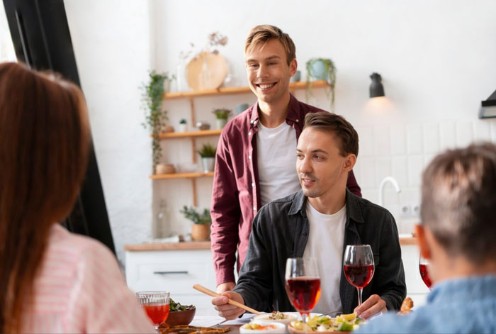 Teen Gets Mocked For Being A Virgin At Dinner, Leaves Older Cousin Speechless With One Reply