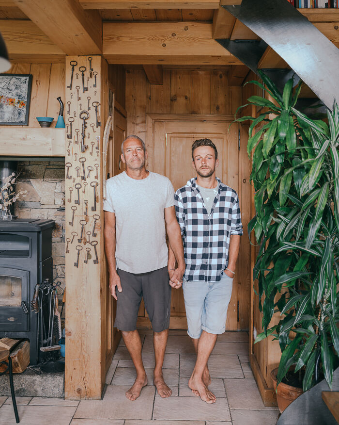 This Photographer Asked Fathers And Sons To Hold Hands In 15 Countries, And The Results Are Deeply Emotional This Photographer Asked Fathers And Sons To Hold Hands In 15 Countries, And The Results Are Deeply Emotional