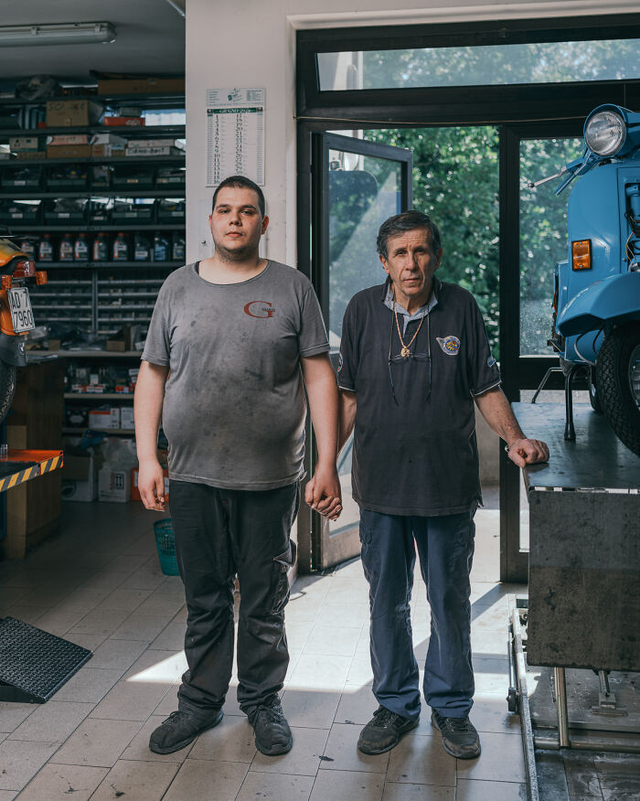 This Photographer Asked Fathers And Sons To Hold Hands In 15 Countries, And The Results Are Deeply Emotional This Photographer Asked Fathers And Sons To Hold Hands In 15 Countries, And The Results Are Deeply Emotional