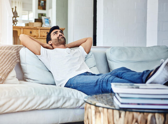 45 Unexpected Disasters That Happened When Someone Left The Room For A Few Minutes