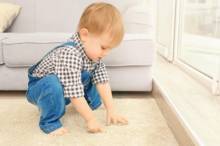 45 Unexpected Disasters That Happened When Someone Left The Room For A Few Minutes