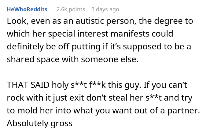 People Shred This Person To Pieces For Belittling GF For Her Interests, Their Defense Is Terrible