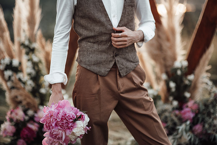 Pushy Bride Desperately Wants Gay Colleague To Be Her Man Of Honor, Goes Ballistic When He Refuses