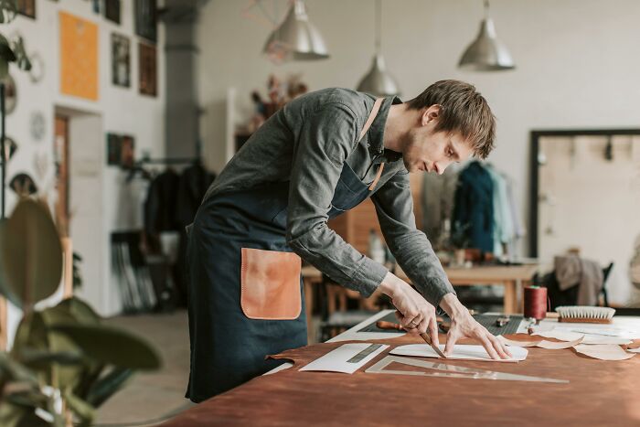 Relationship Expert Reveals 17 Green Flags That Matter More Than Big Romantic Gestures Relationship Expert Reveals 17 Green Flags That Matter More Than Big Romantic Gestures